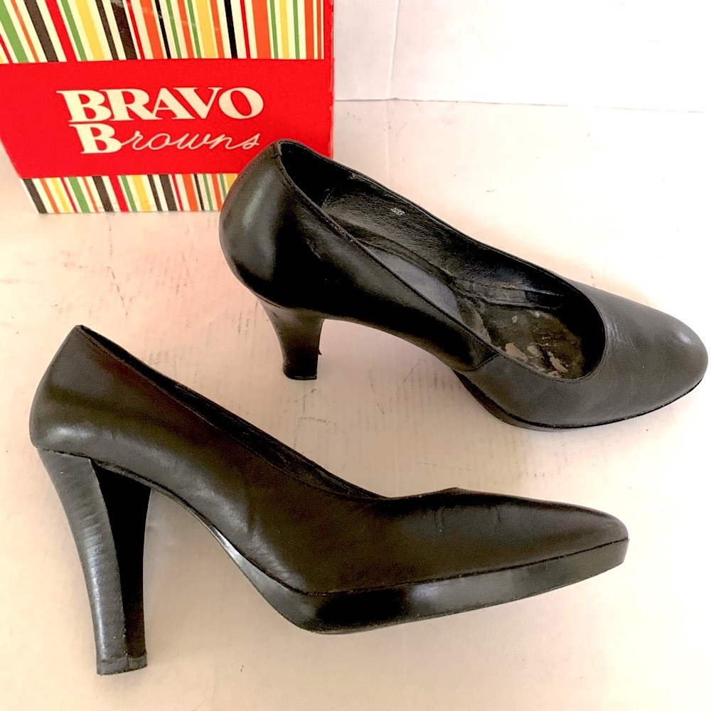 Very comfortable soft and shiny Black real leather shoes with platform US 10